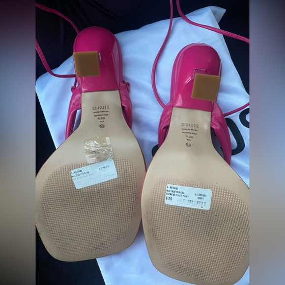 Schutz Fucshia Pink Genuine Leather Strappy Heel. Comes with box, Brand New. - Picture 6 of 11